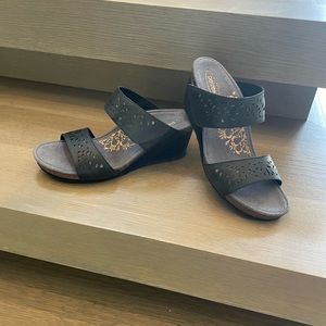 Aetrex Danika Wedge Slide Sandal in Black EU Size 36